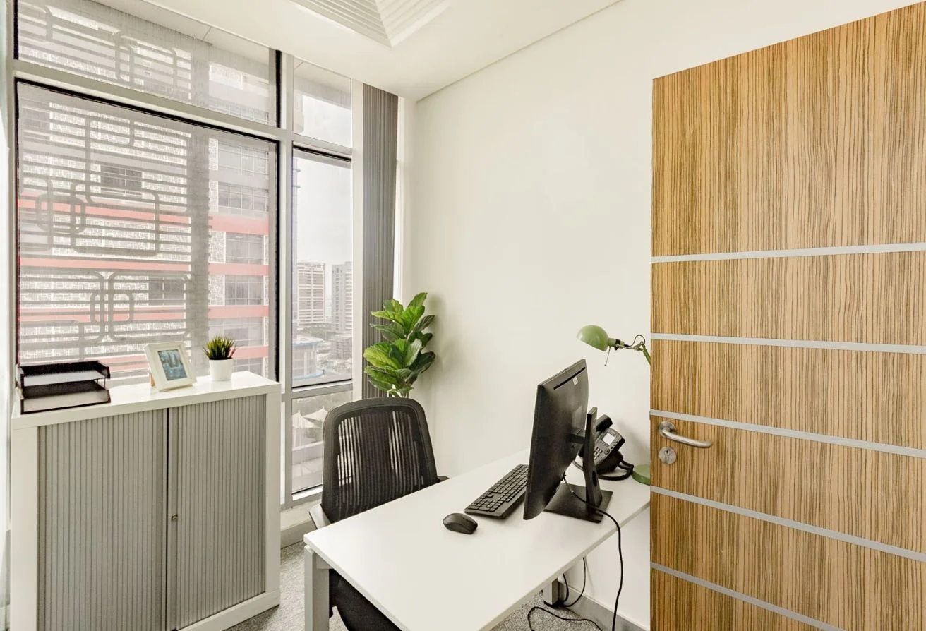 Flexible Office Spaces in a Modern Business Center