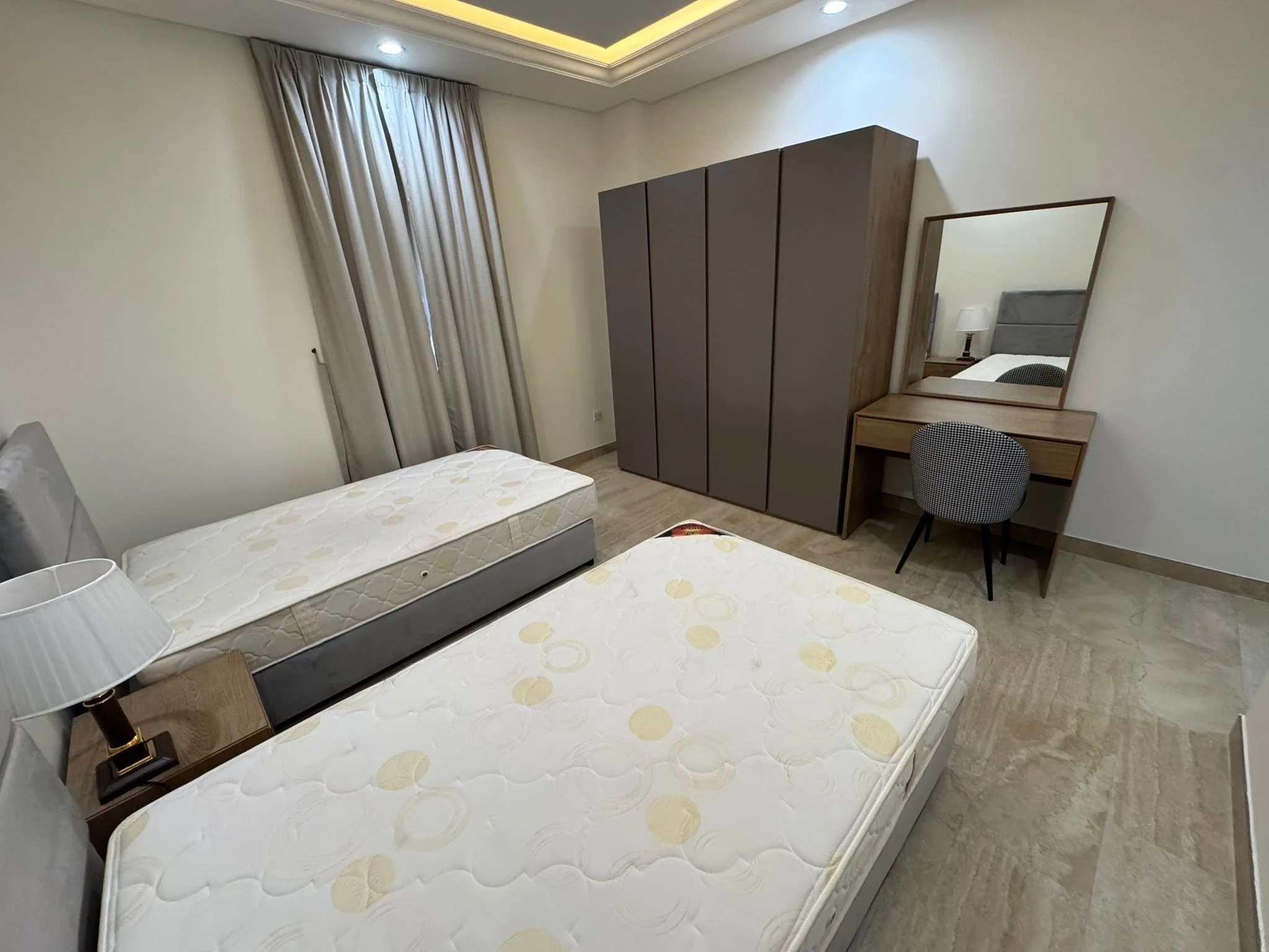 BRAND NEW 2+MAIDROOM WITH BILLS FULLY FURNISHED