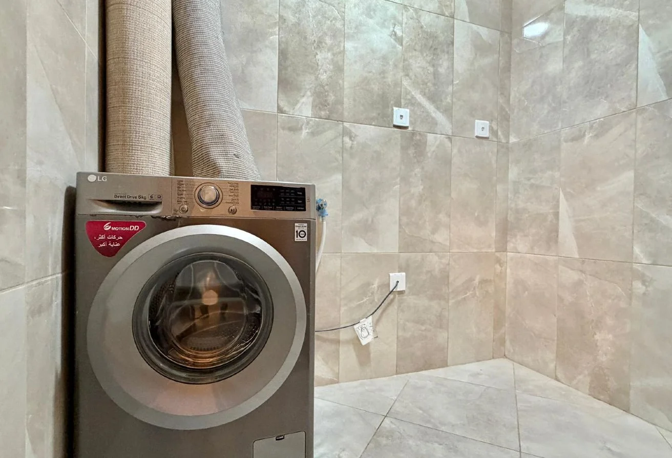 LAVISH FULLY FURNISHED 2BED APARTMENT AVAILABLE