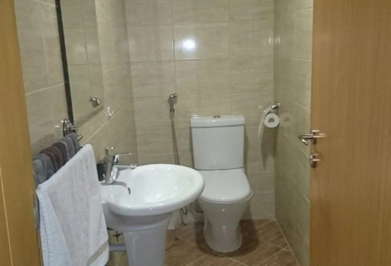 ELEGANT 2 BHK BEST PRICE NEAR TO TRAMSTATION