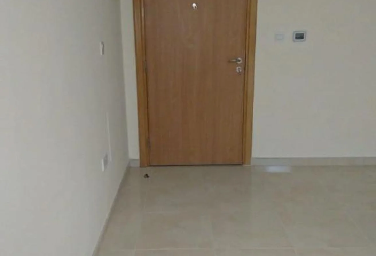 ELEGANT 2 BHK BEST PRICE NEAR TO TRAMSTATION