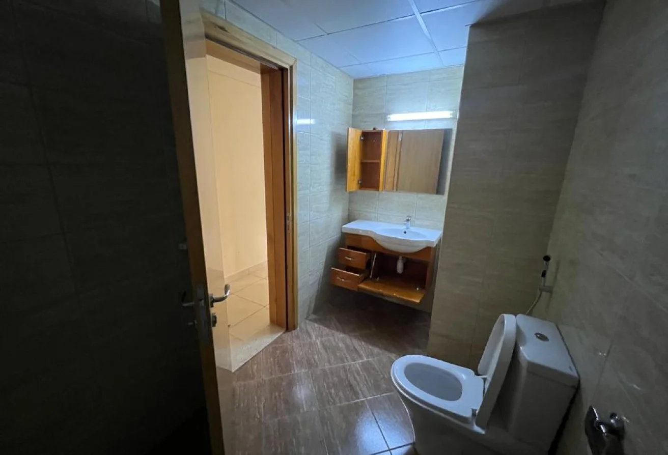 ELEGANT 2 BHK BEST PRICE NEAR TO TRAMSTATION