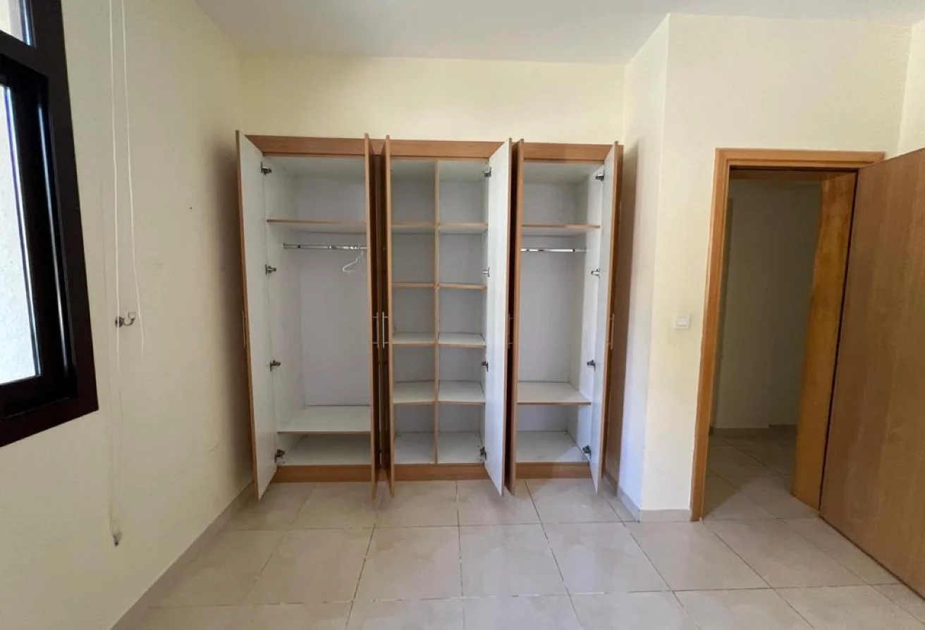 ELEGANT 2 BHK BEST PRICE NEAR TO TRAMSTATION