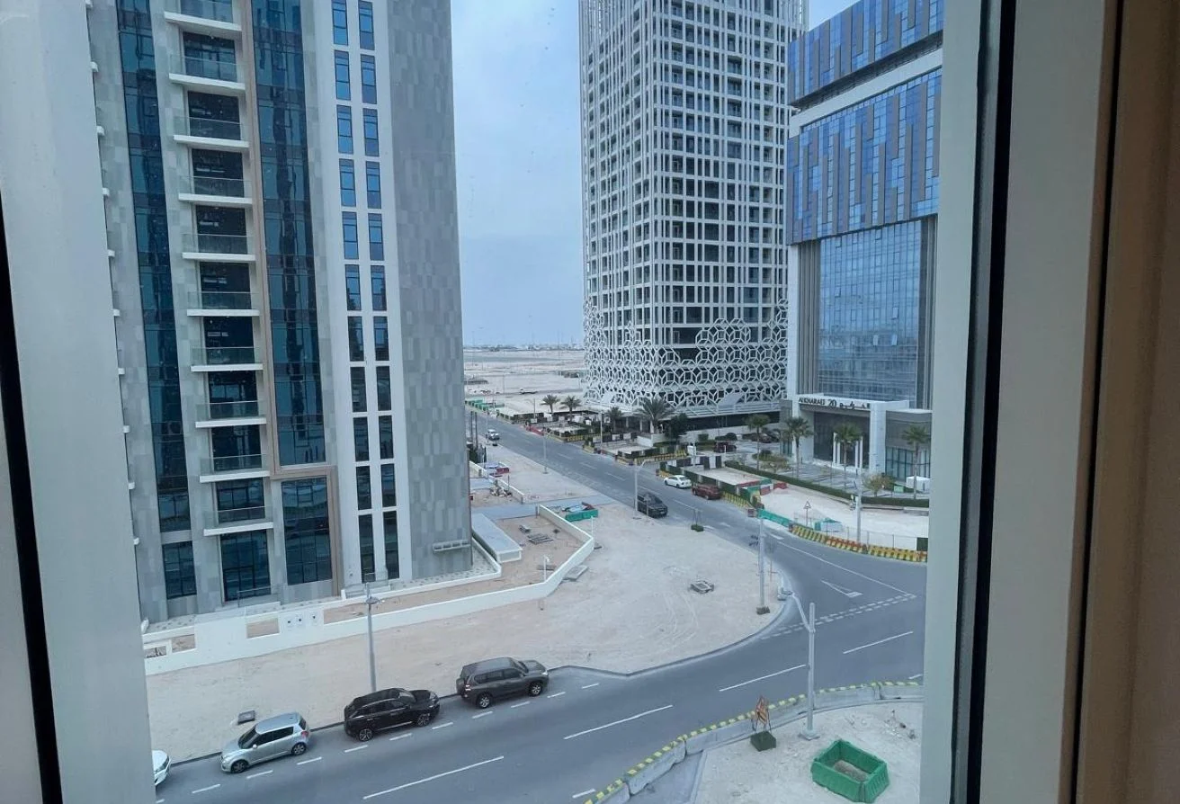 LAVISH 2 BED ROOMS APARTMENT IN BLOSSOM TOWER