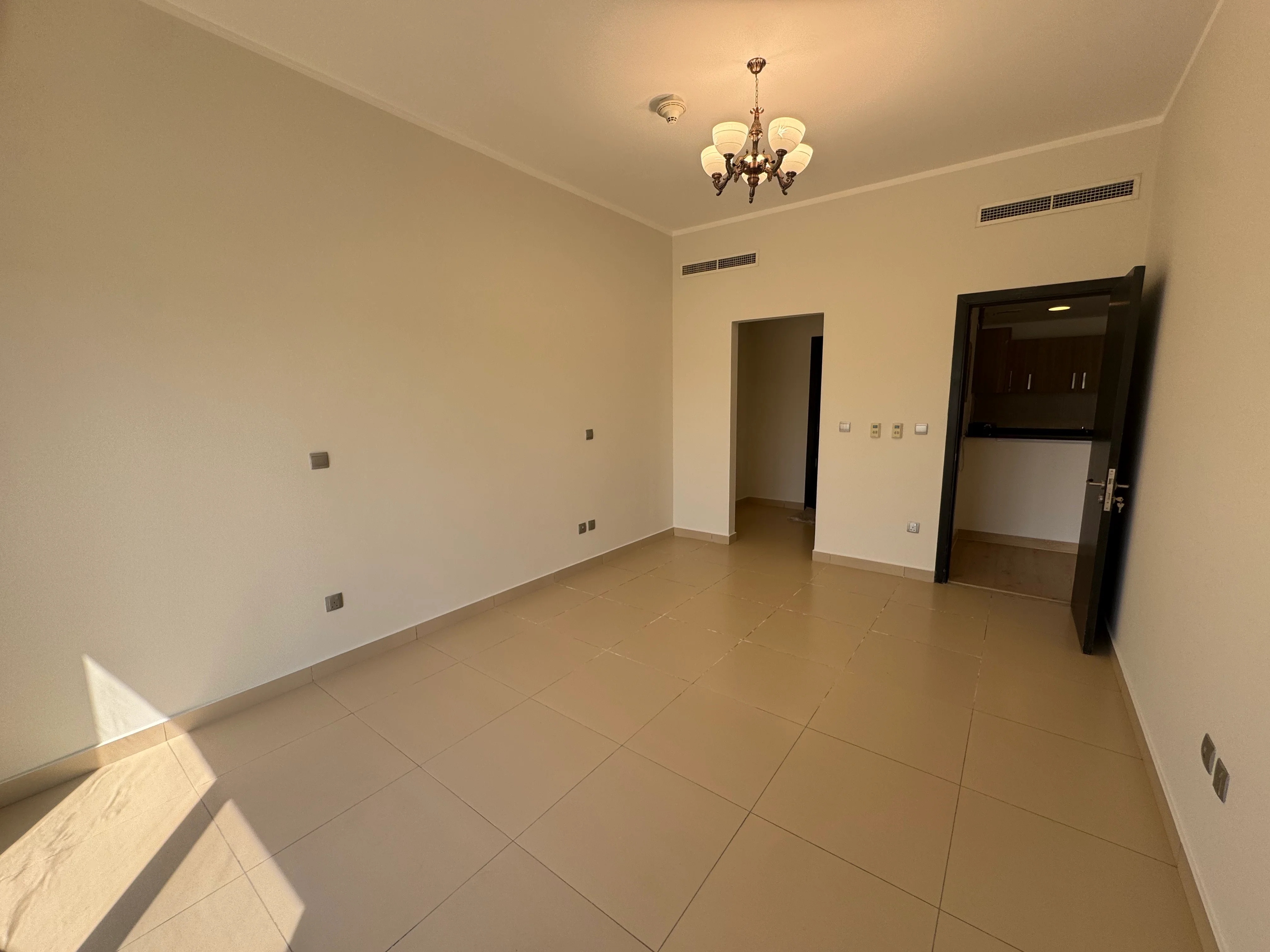 COZY 1 BEDROOM SEMI FURNISHED WITH BIG BALCONY