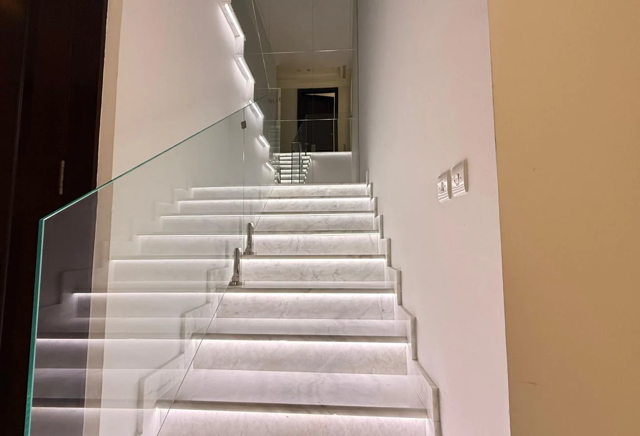 ELEGANT 4BHK LUXURY SEMI-FURNISHED TOWNHOUSE.|