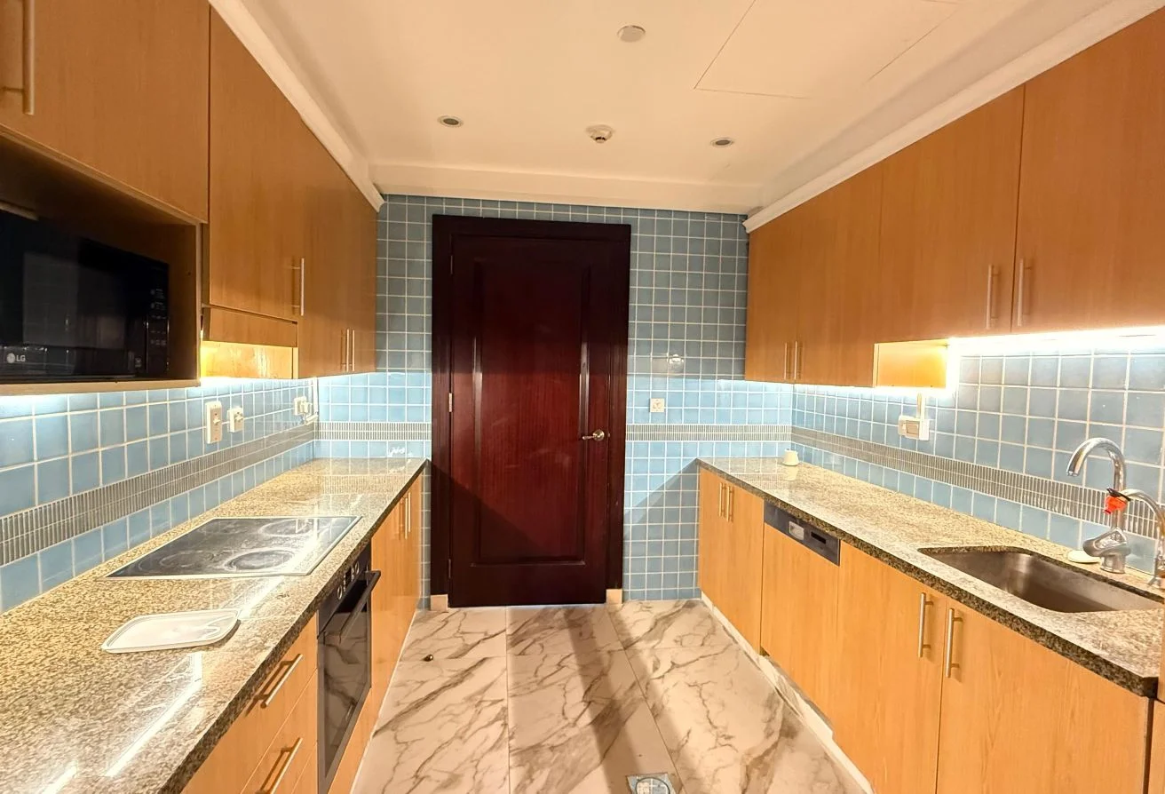 ELEGANT 4BHK LUXURY SEMI-FURNISHED TOWNHOUSE.|
