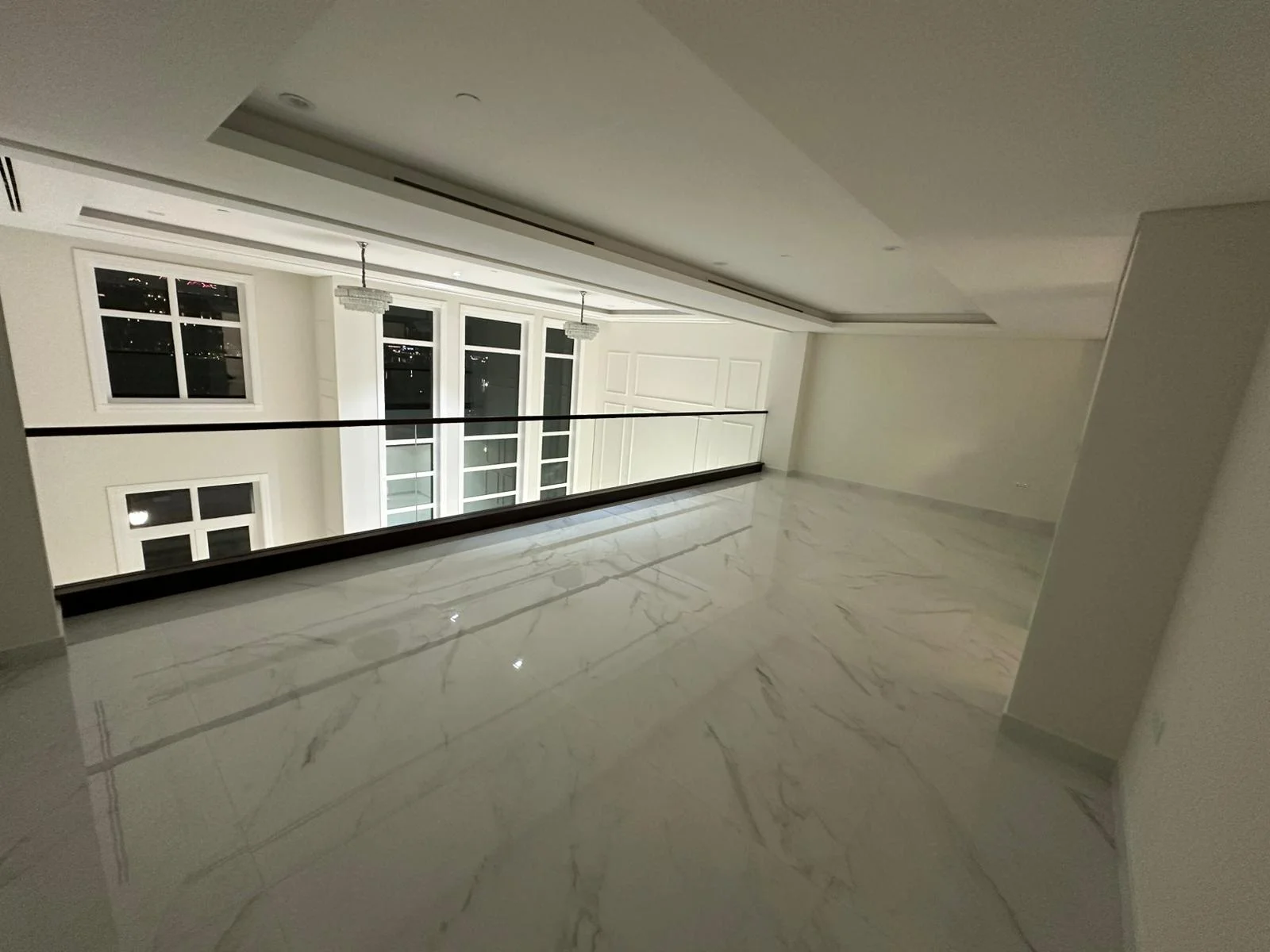 Upgraded Triplex Townhouse 4bedrooms for sale