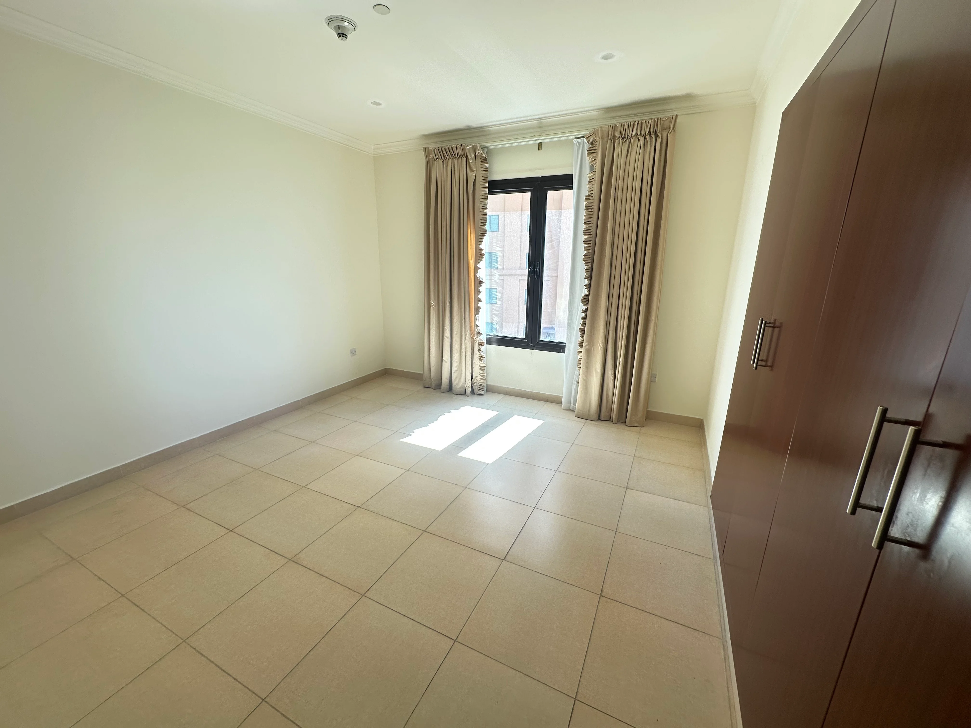 2 Bedroom Semi Furnished Side Sea View