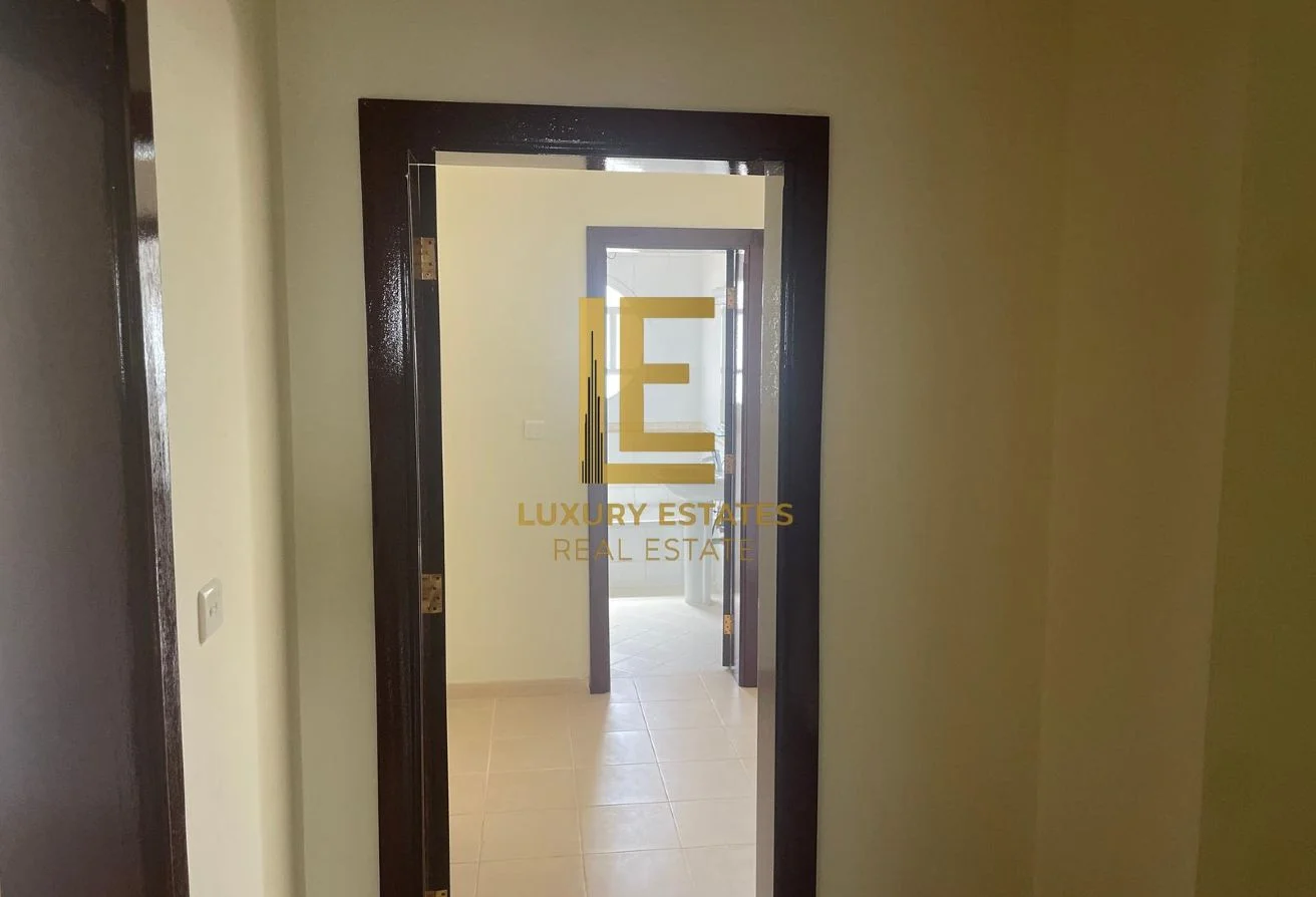 Executive Duplex villa | 5BR + Guest Suite Excl b