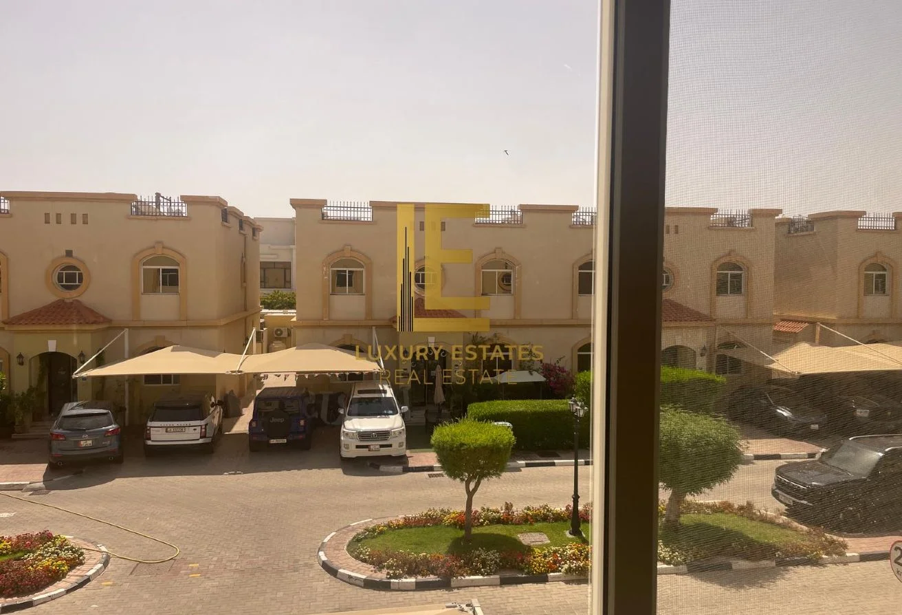 Executive Duplex villa | 5BR + Guest Suite Excl b