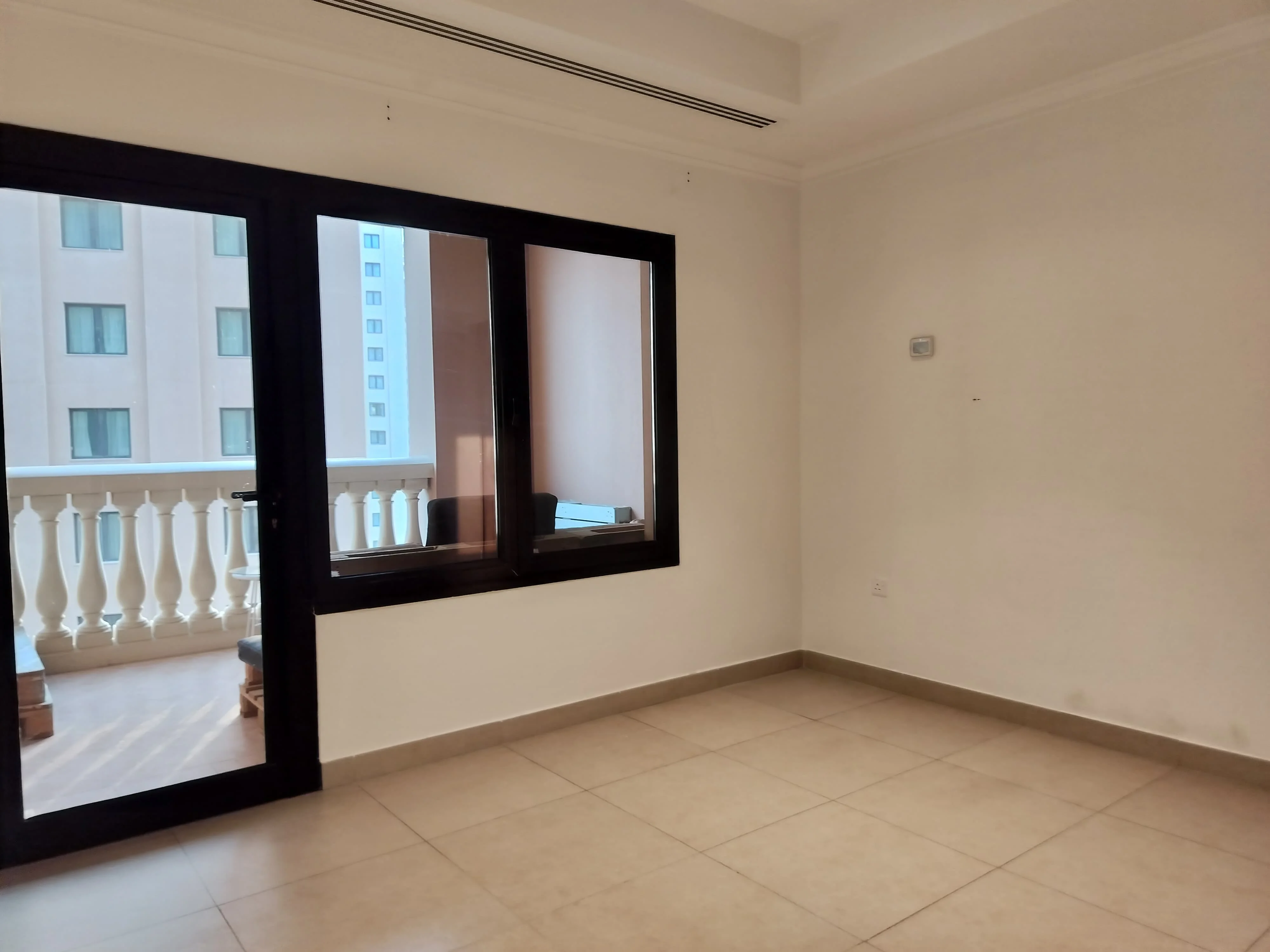 FREE ONE MONTH 1BEDROOM SEMI FURNISHED WITH MARINA