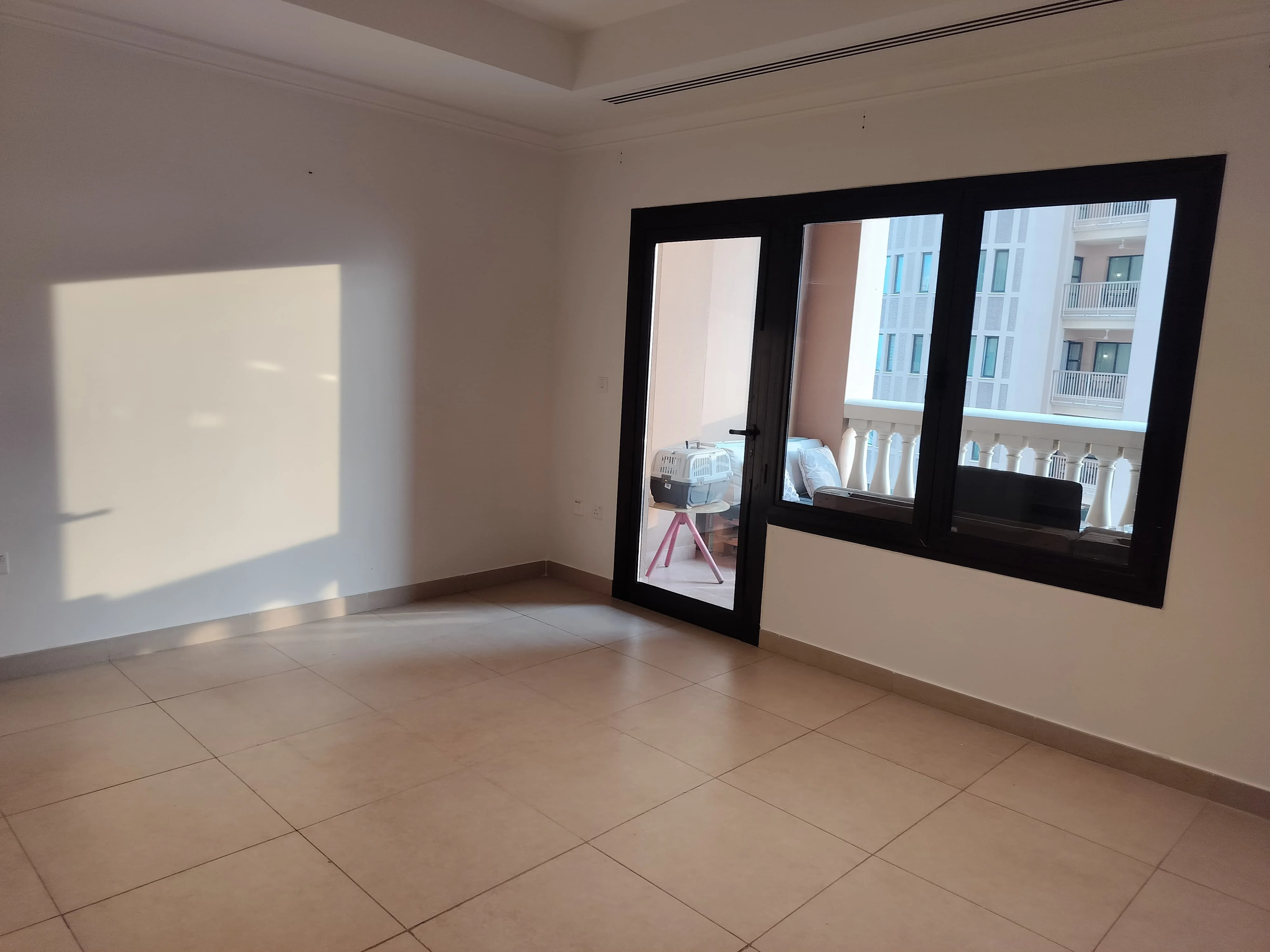 FREE ONE MONTH 1BEDROOM SEMI FURNISHED WITH MARINA