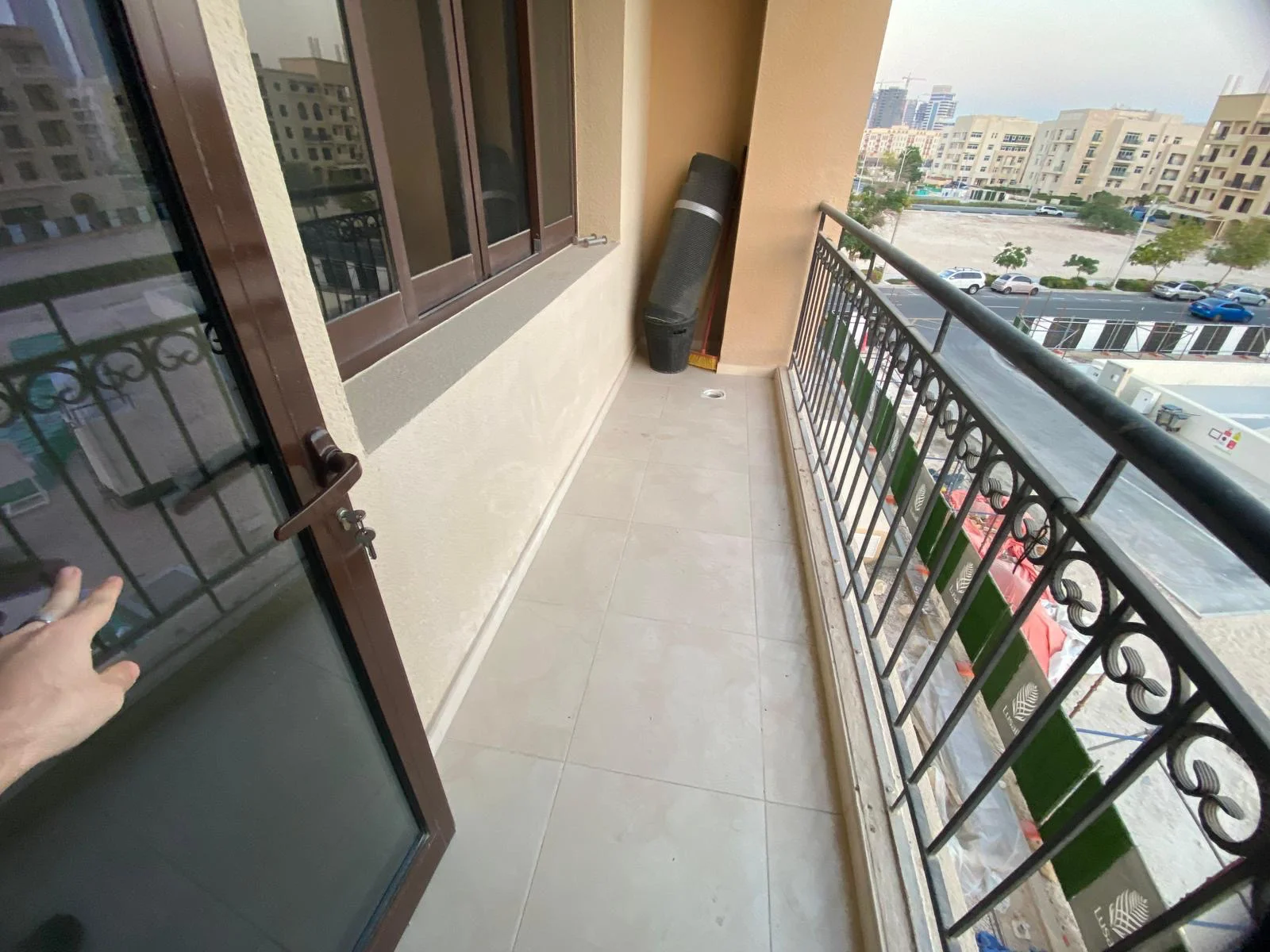 ELEGANT 1BHK FF WITH BALCONY APARTMENT