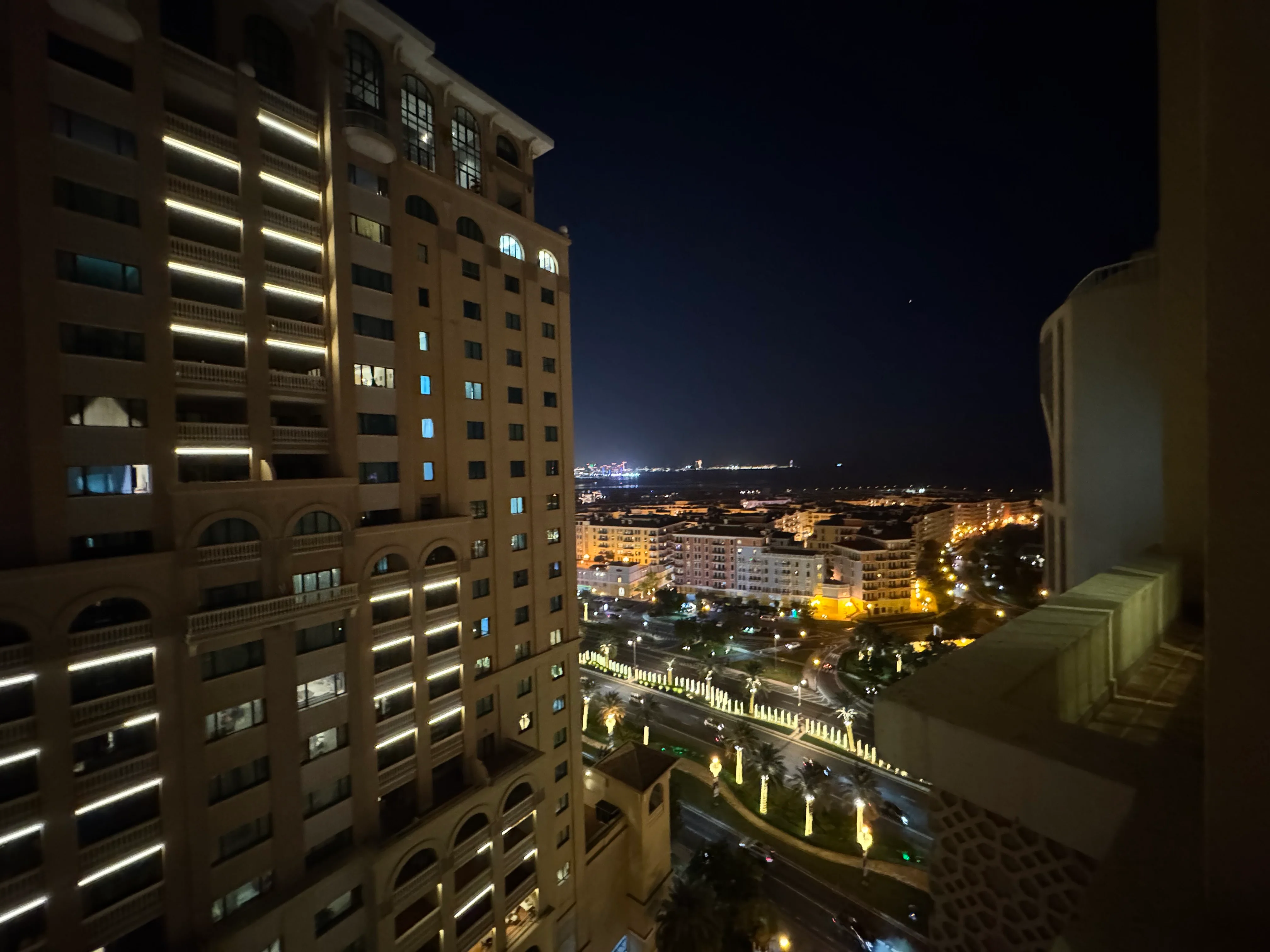 ONE MONTH FREE QATAR COOL INCLUDE 1 BEDROOM FF