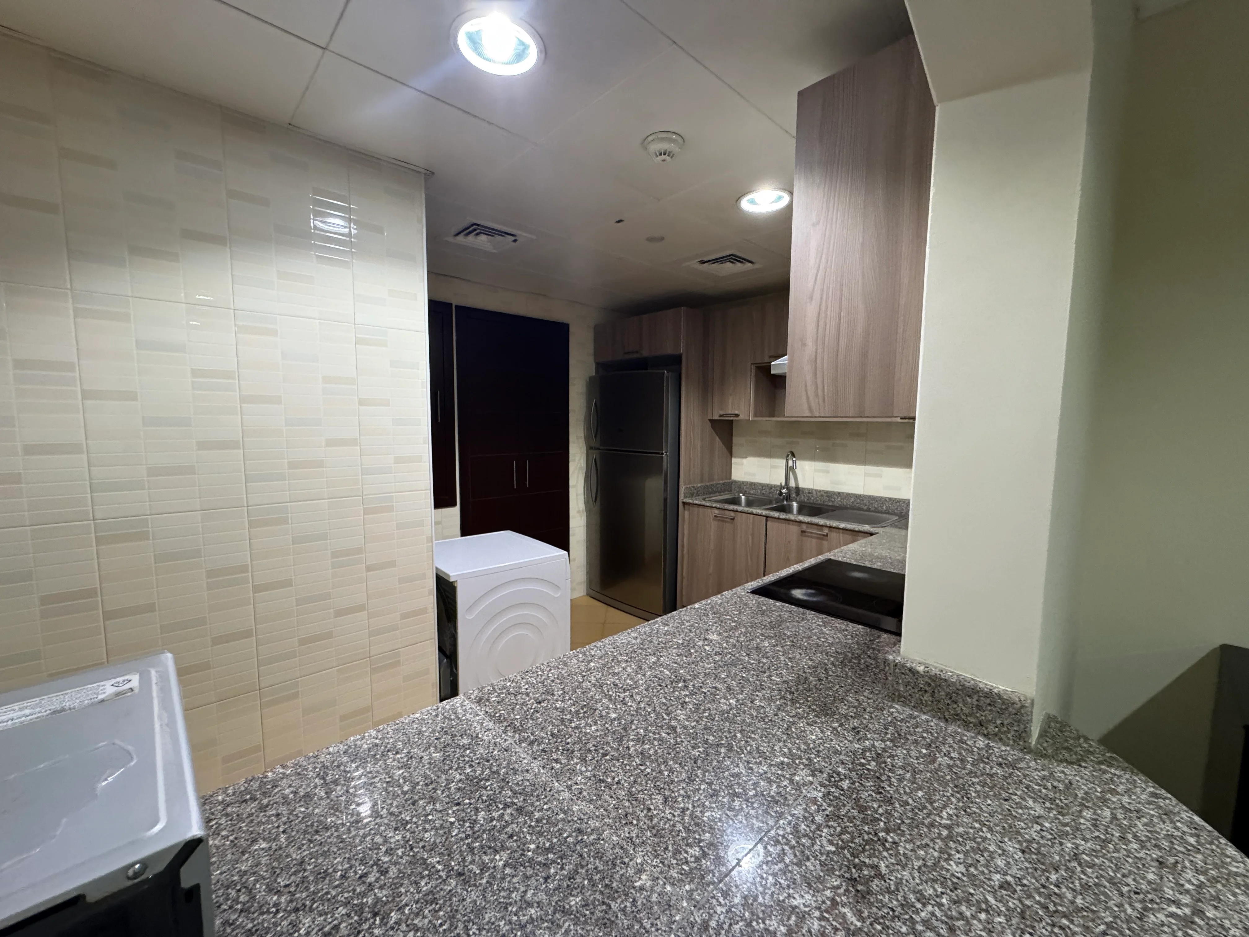 ONE MONTH FREE QATAR COOL INCLUDE 1 BEDROOM FF