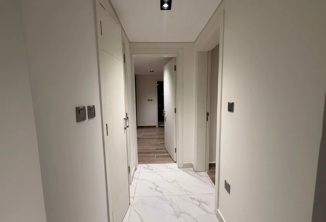 Elegant 2BHK Fully Furnished Brand New YasmenCity