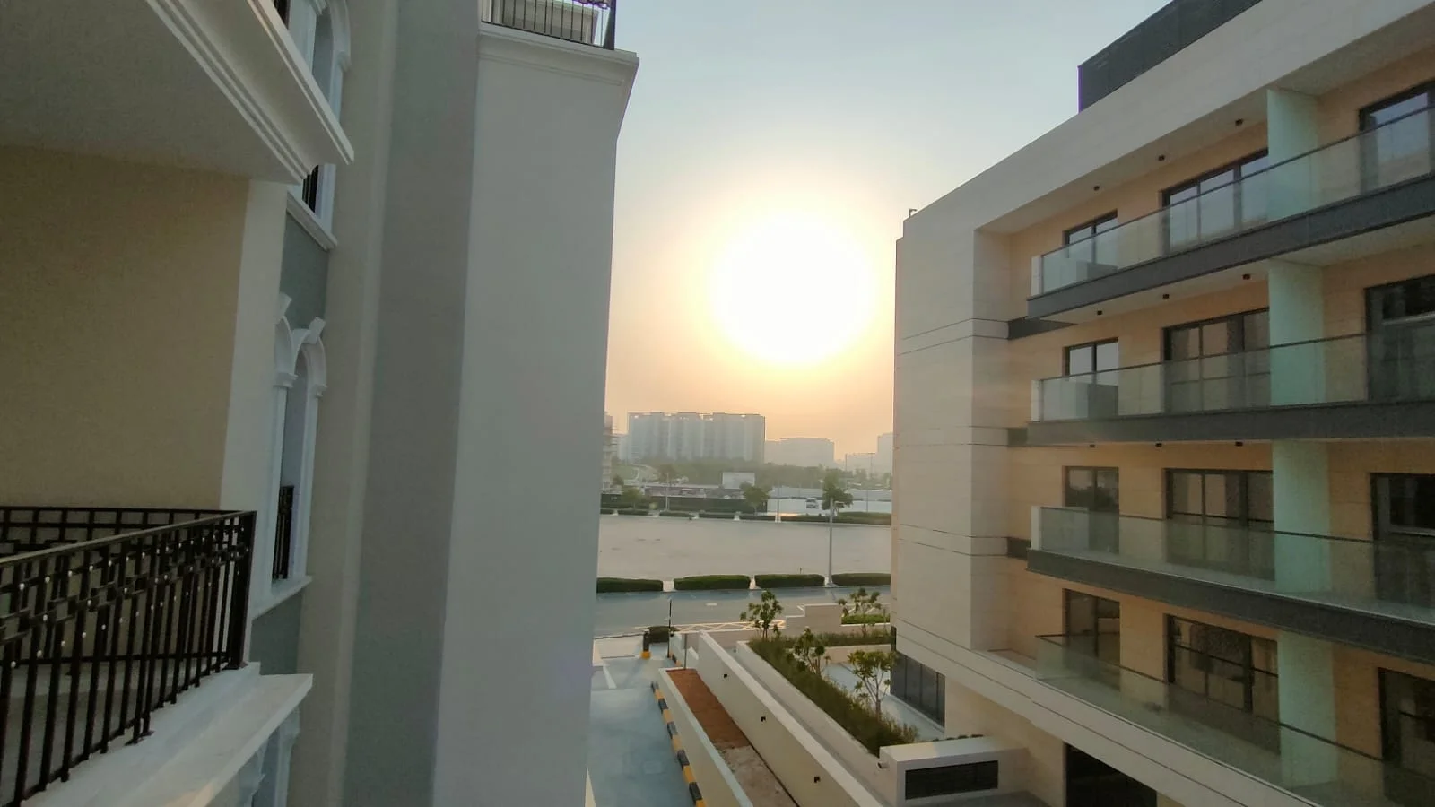 OWN 1BR WITH READY APARTMENT WITH 3 YEARS PLAN