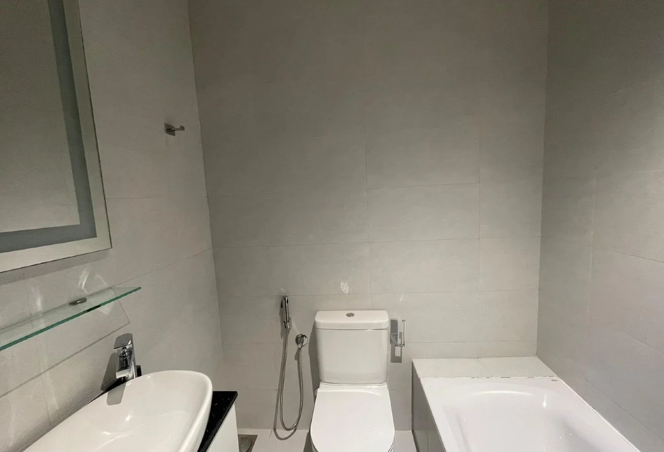 ELEGANT 2 BHK SEMI FURNISHED INCLUDING BILLS