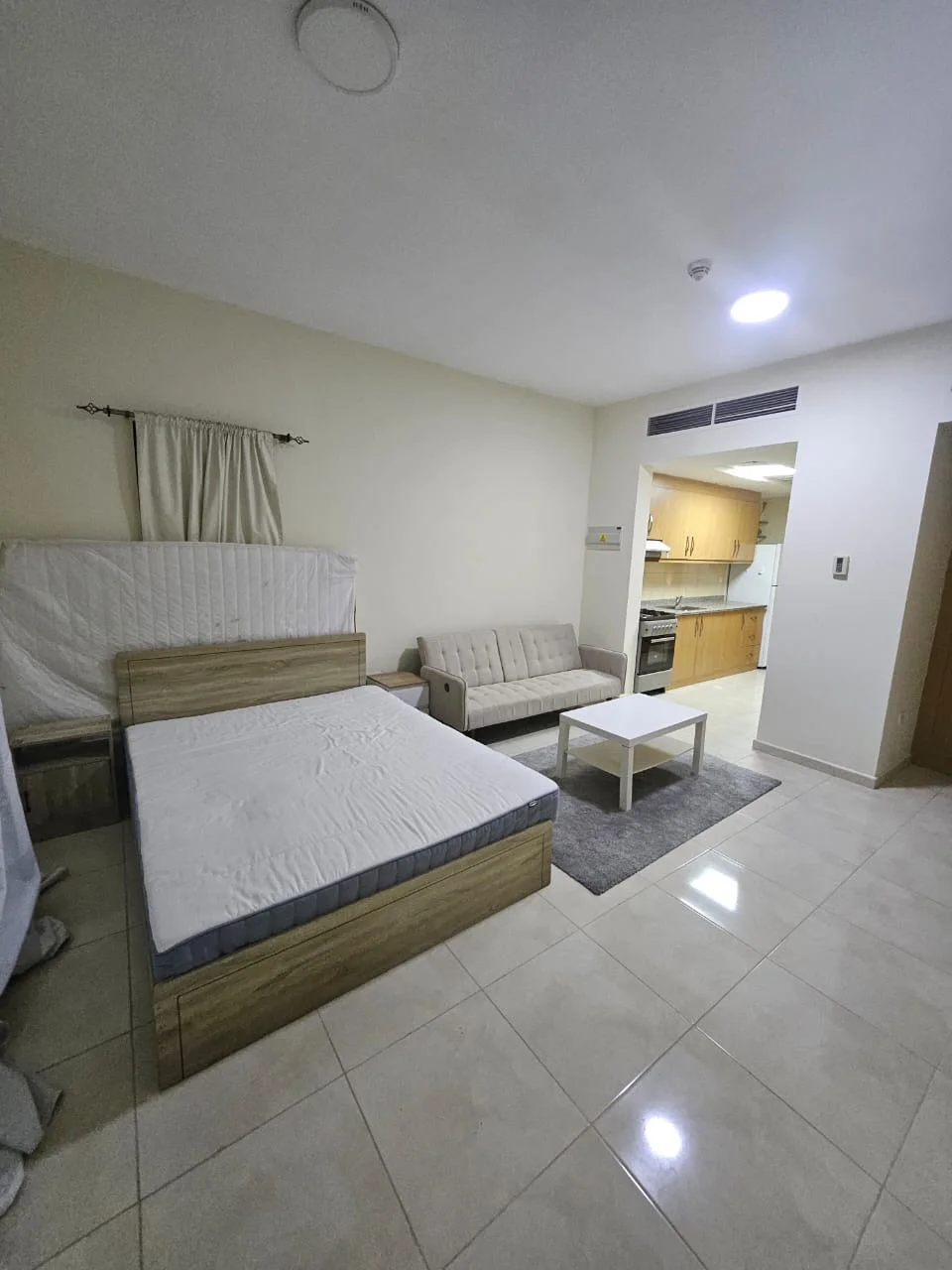 COZY STUDIO FULLY FURNISHED WITH BALCONY 