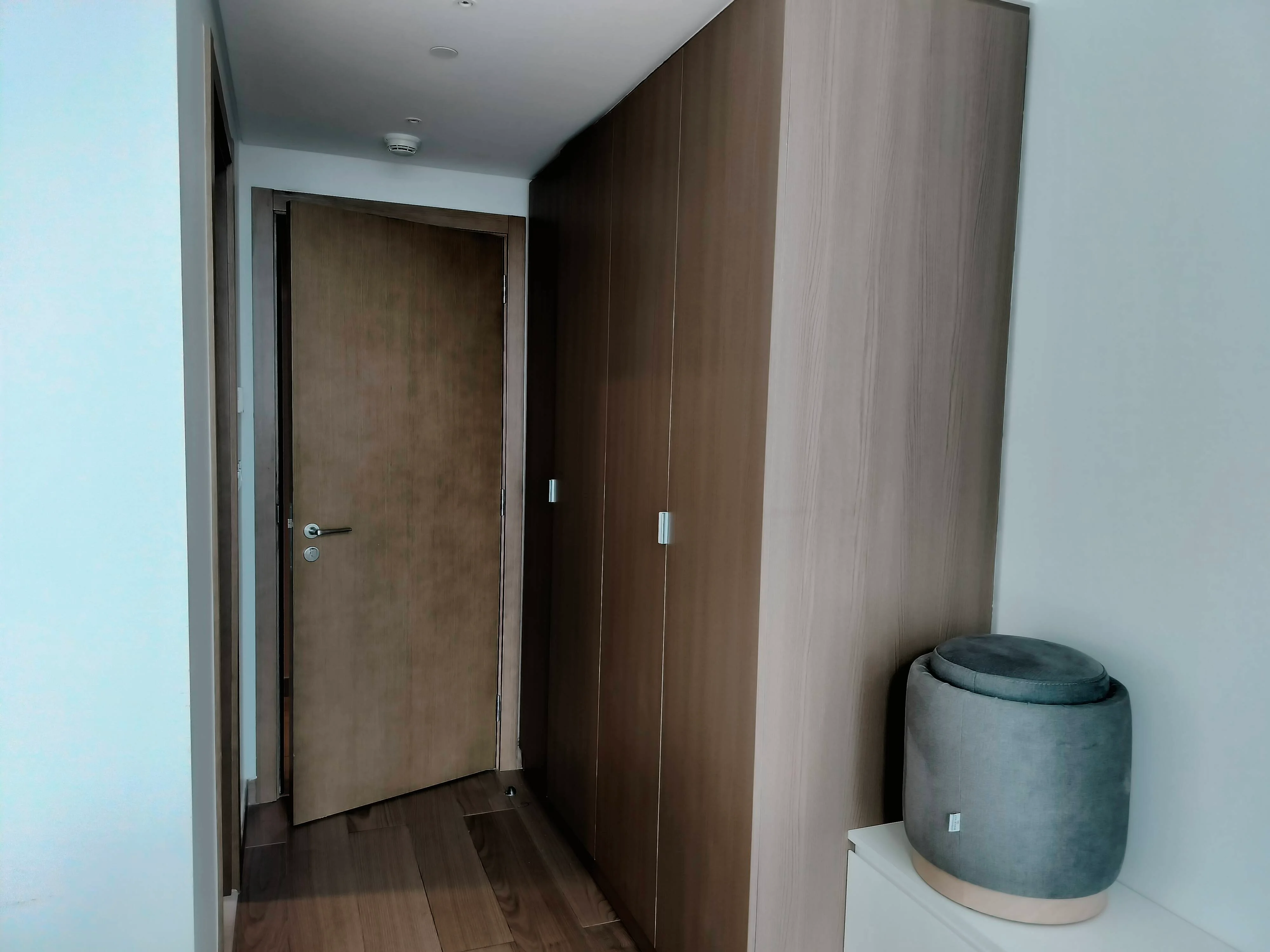 Marina 2 BHK + Maid I FF I EXL I Big Balcony I S V