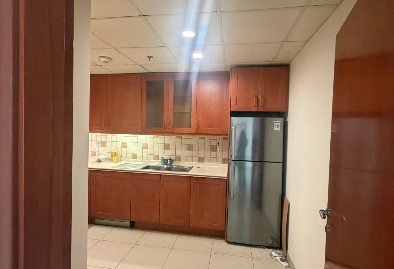 1 BHK +OFFICE SPECIOUS LUXURY APARTMENT FOR RENT