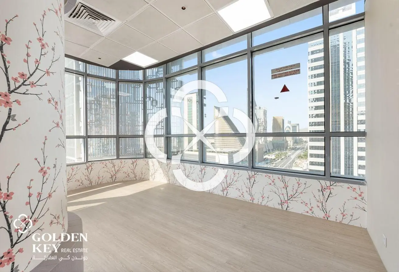 Balcony| Spacious Office space for Rent| Sea View
