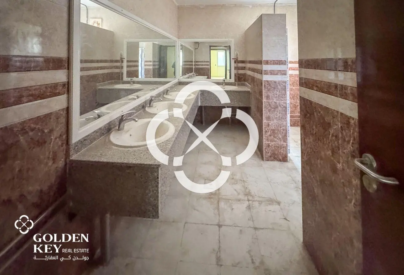 General Warehouse | Main Road | Birkat Al Awamer