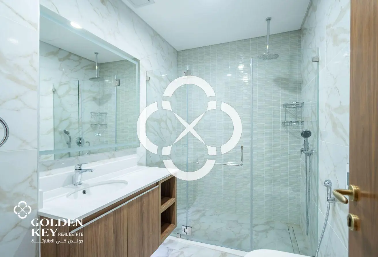 NO COMMISSION | SPACIOUS LAYOUT | VILLA 5BR