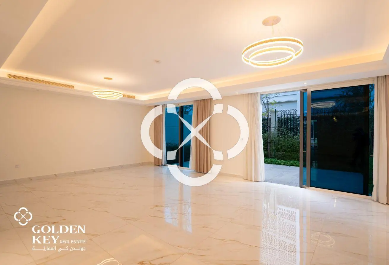 NO COMMISSION | SPACIOUS LAYOUT | VILLA 5BR