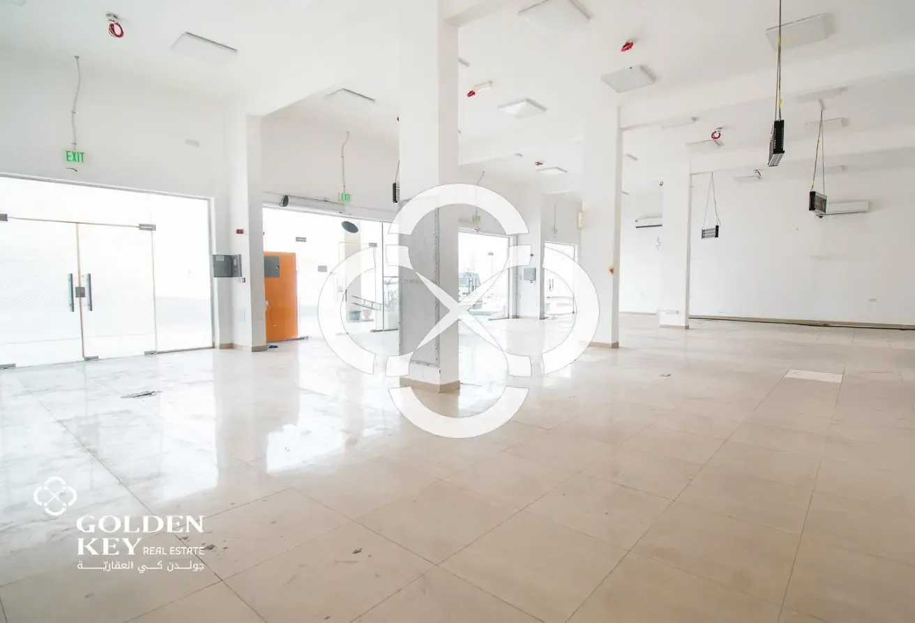 Exclusive Shop for Rent | 200 SQM | Prime Location