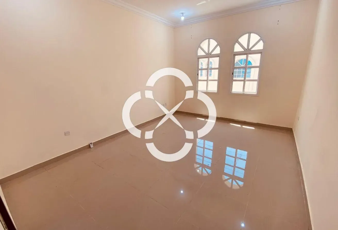 4 Villas for Executive Staff in Umm Salal Ali