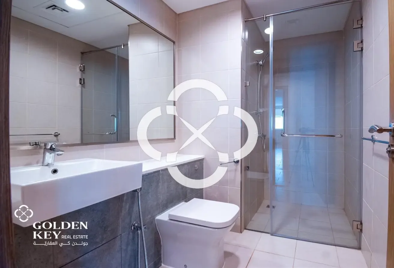 NO COMMISSION | Bills Included+ WIFI | Sea view