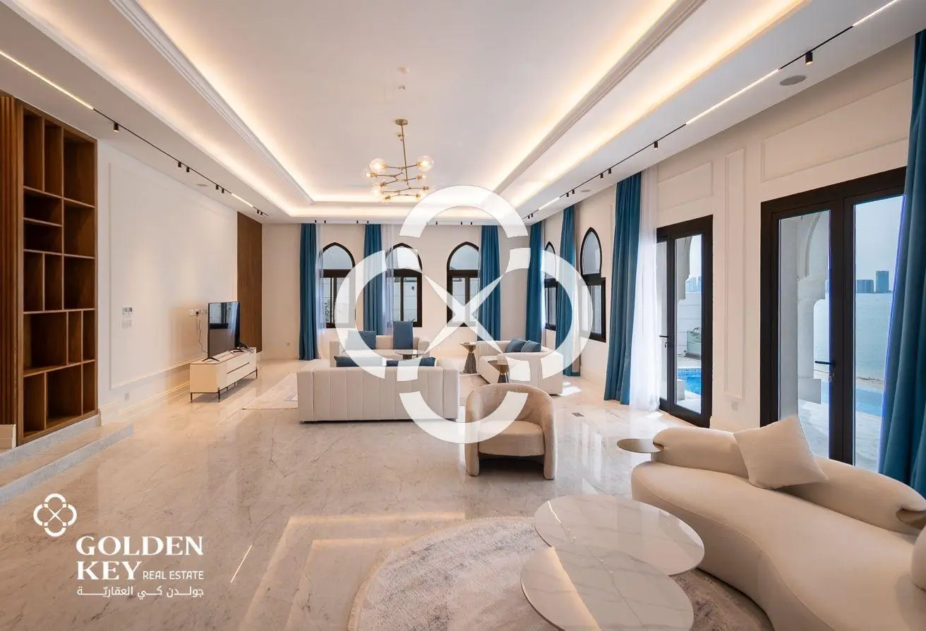 5BR+ | Luxury Villa | Privet pool | Beach access