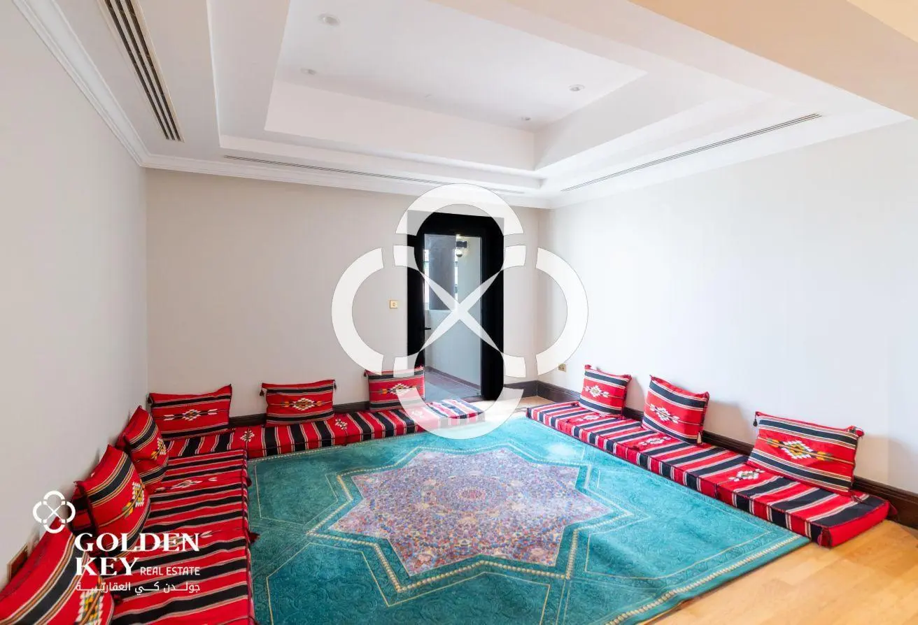 Sea View – Luxury 5BR+2 Maid Penthouse – The Pearl