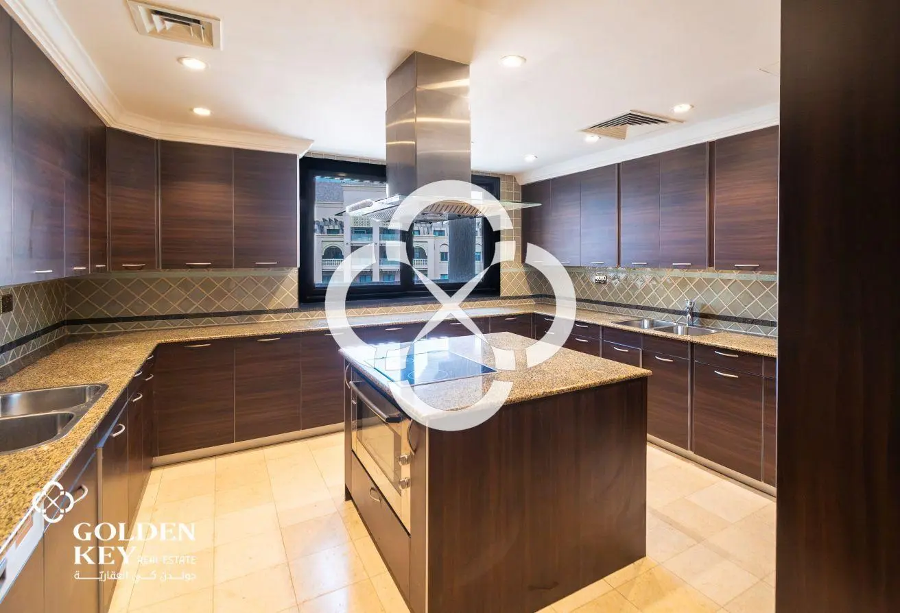 Sea View – Luxury 5BR+2 Maid Penthouse – The Pearl