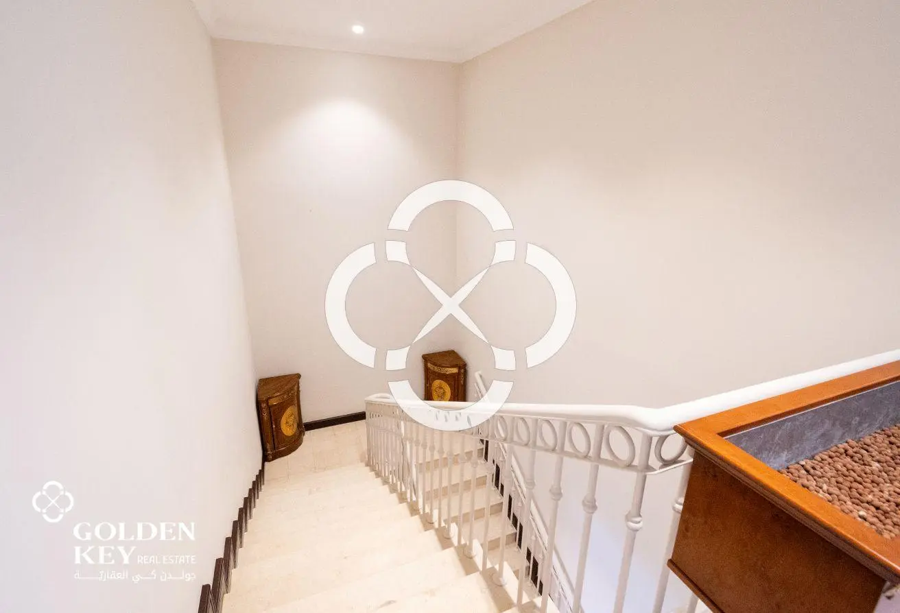 Sea View – Luxury 5BR+2 Maid Penthouse – The Pearl