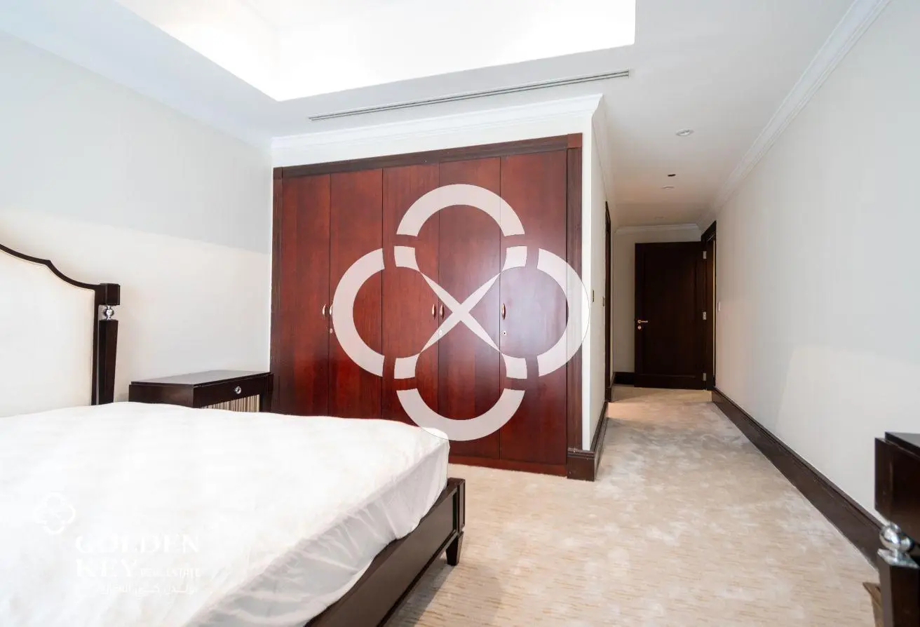Sea View – Luxury 5BR+2 Maid Penthouse – The Pearl