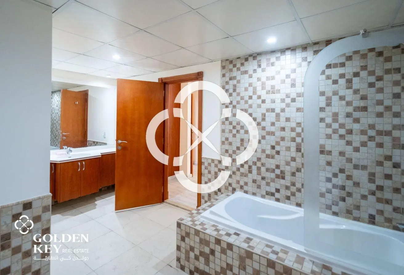 Spacious 3BR+Storage | Full Sea View | The Pearl