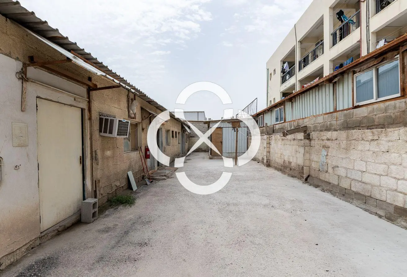 Spacious Warehouse with Cold Storage and Offices