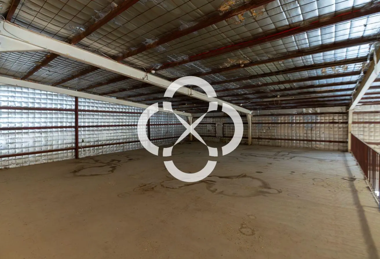 Spacious Warehouse with Cold Storage and Offices