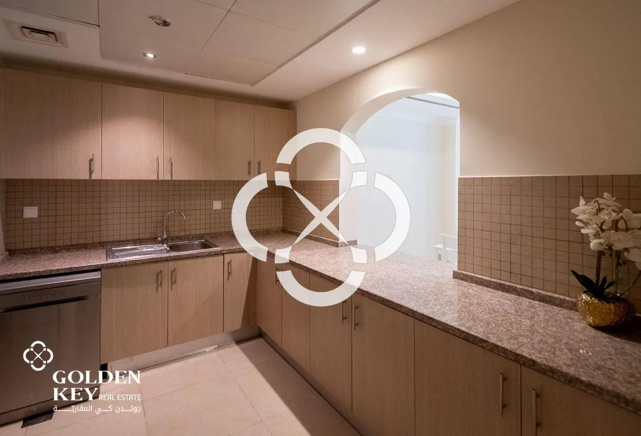 Spacious 1BR w/ Balcony | Furnished | Porto Arabia
