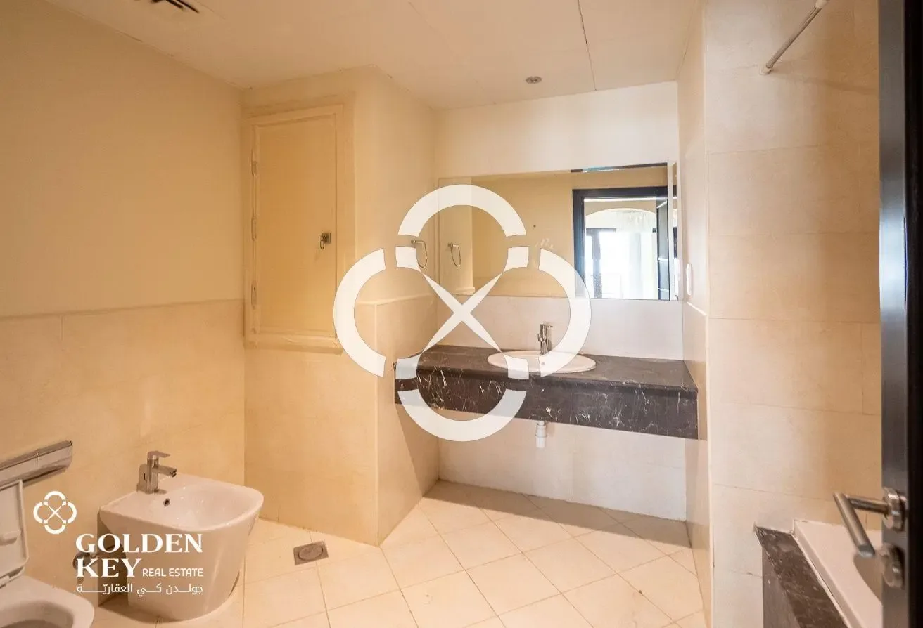 Spacious 1BR w/ Balcony | Furnished | Porto Arabia