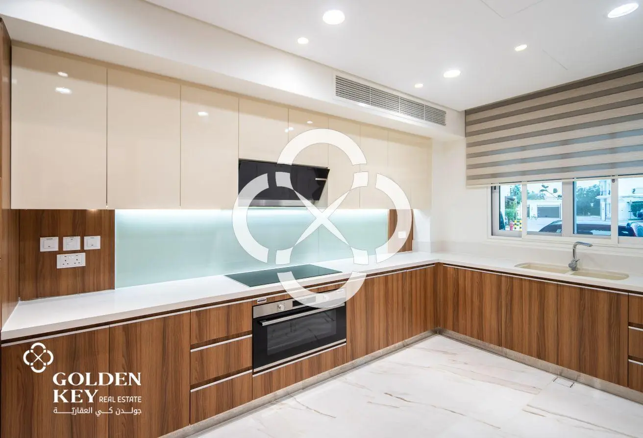 NO AGENCY FEE | Furnished VILLA 5BR | Floresta