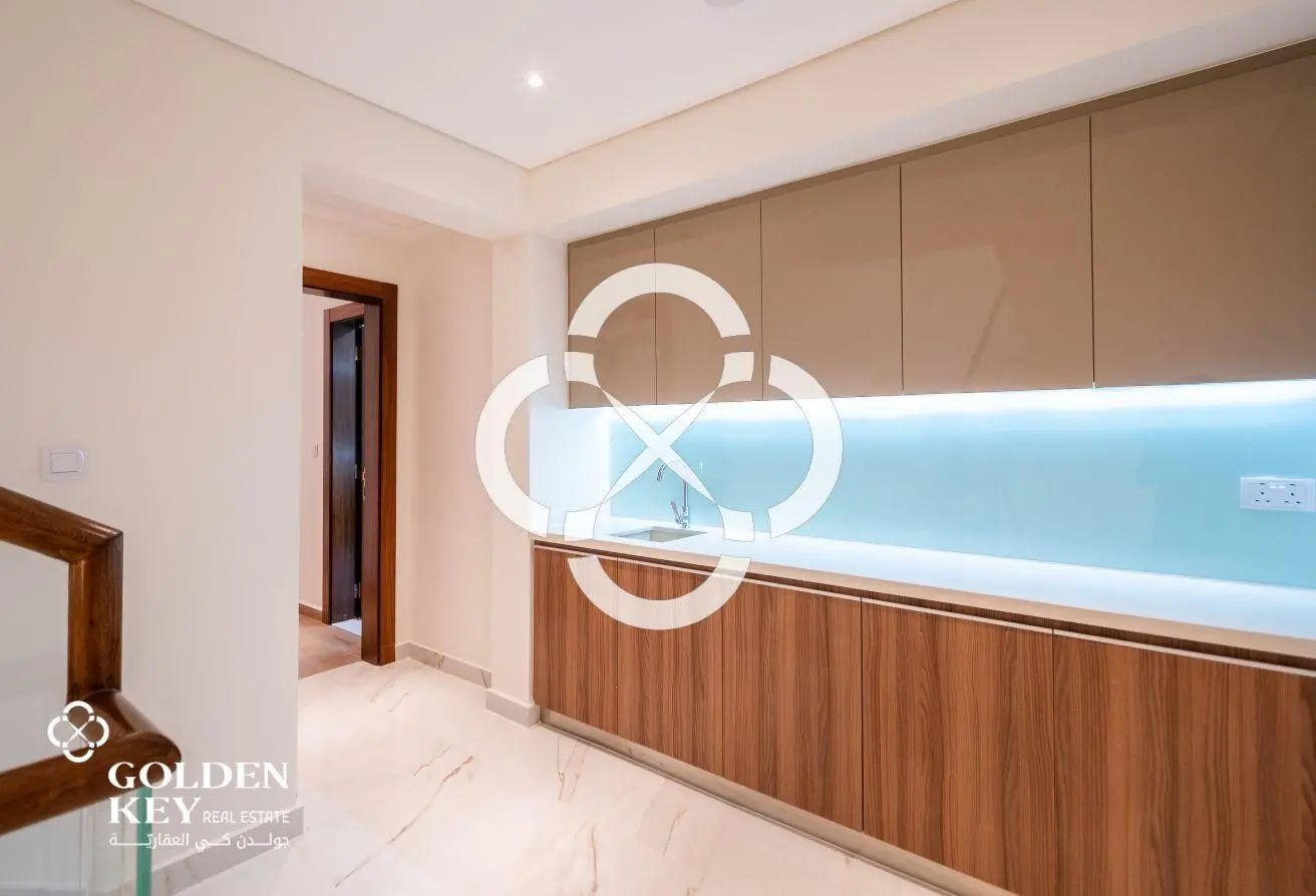 NO AGENCY FEE | Furnished VILLA 5BR | Floresta