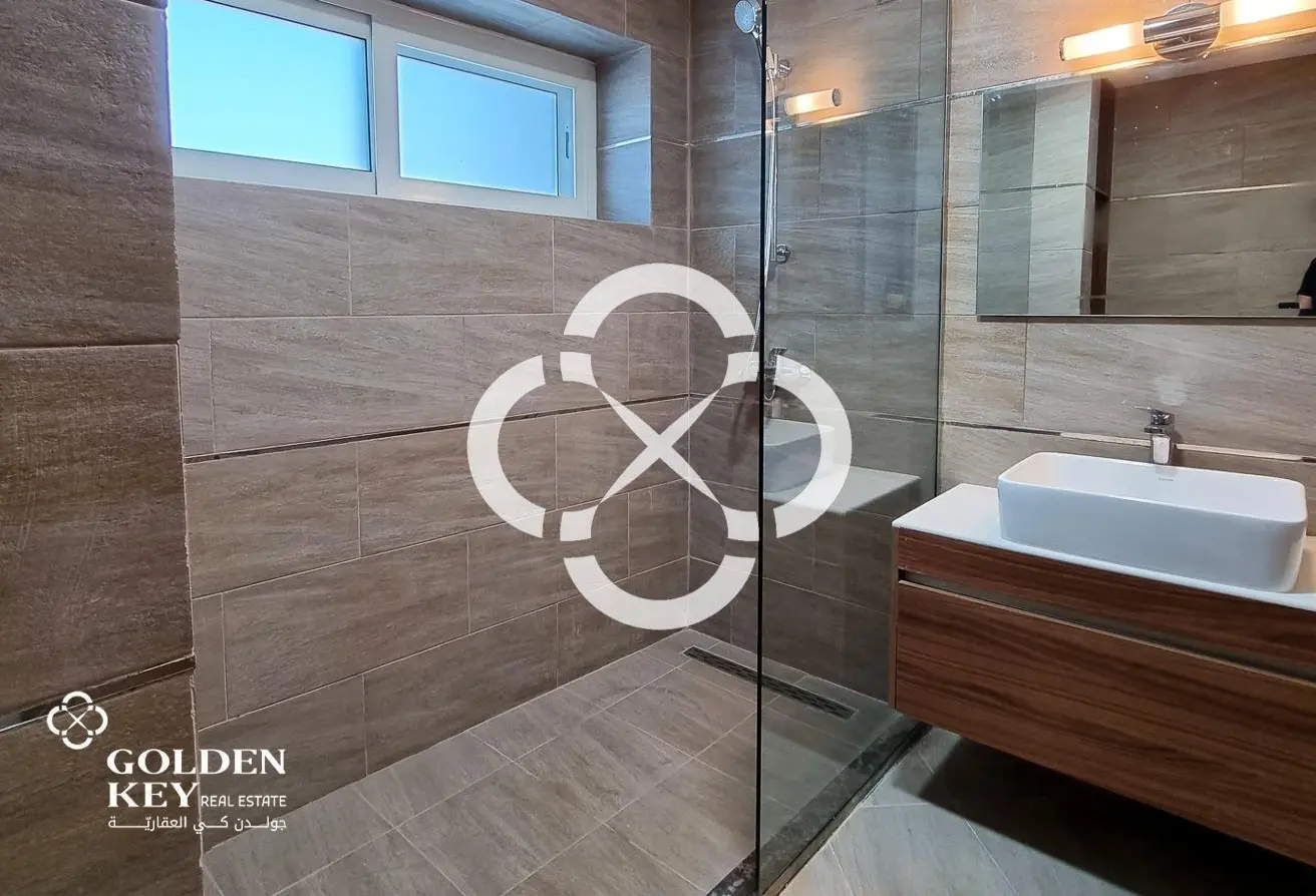 Brand New Spacious 3BR |Title Deed | Stadium View
