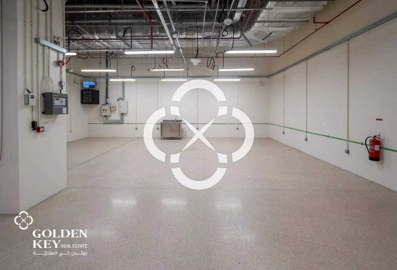 Spacious Retail Space – Metro Station