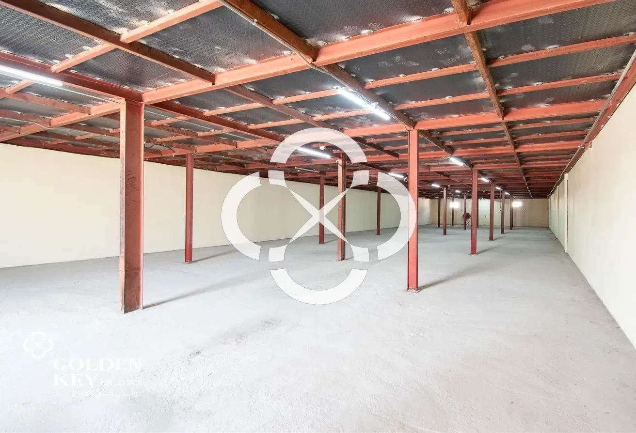 General Store + Rooms | 2000 SQM | Prime Location