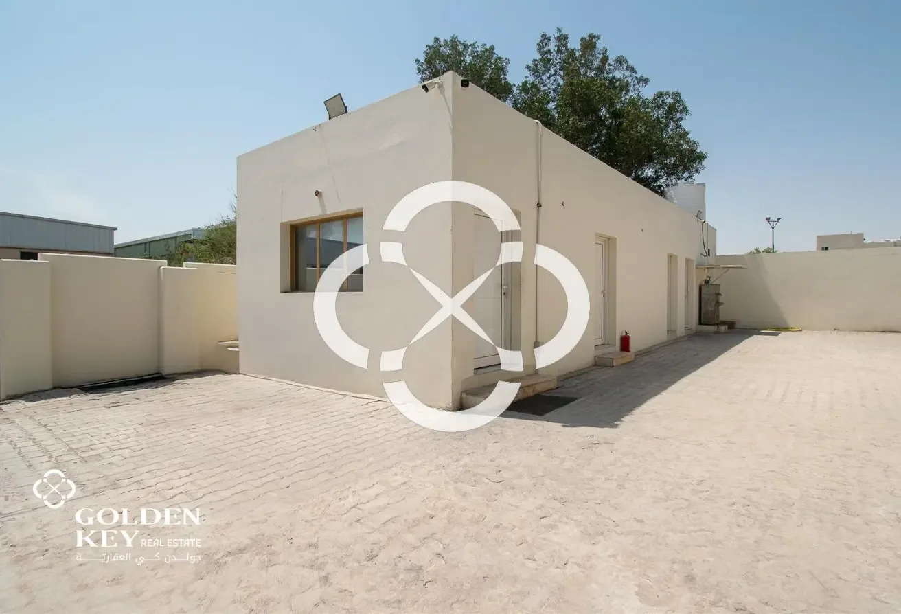 General Store + Rooms | 2000 SQM | Prime Location
