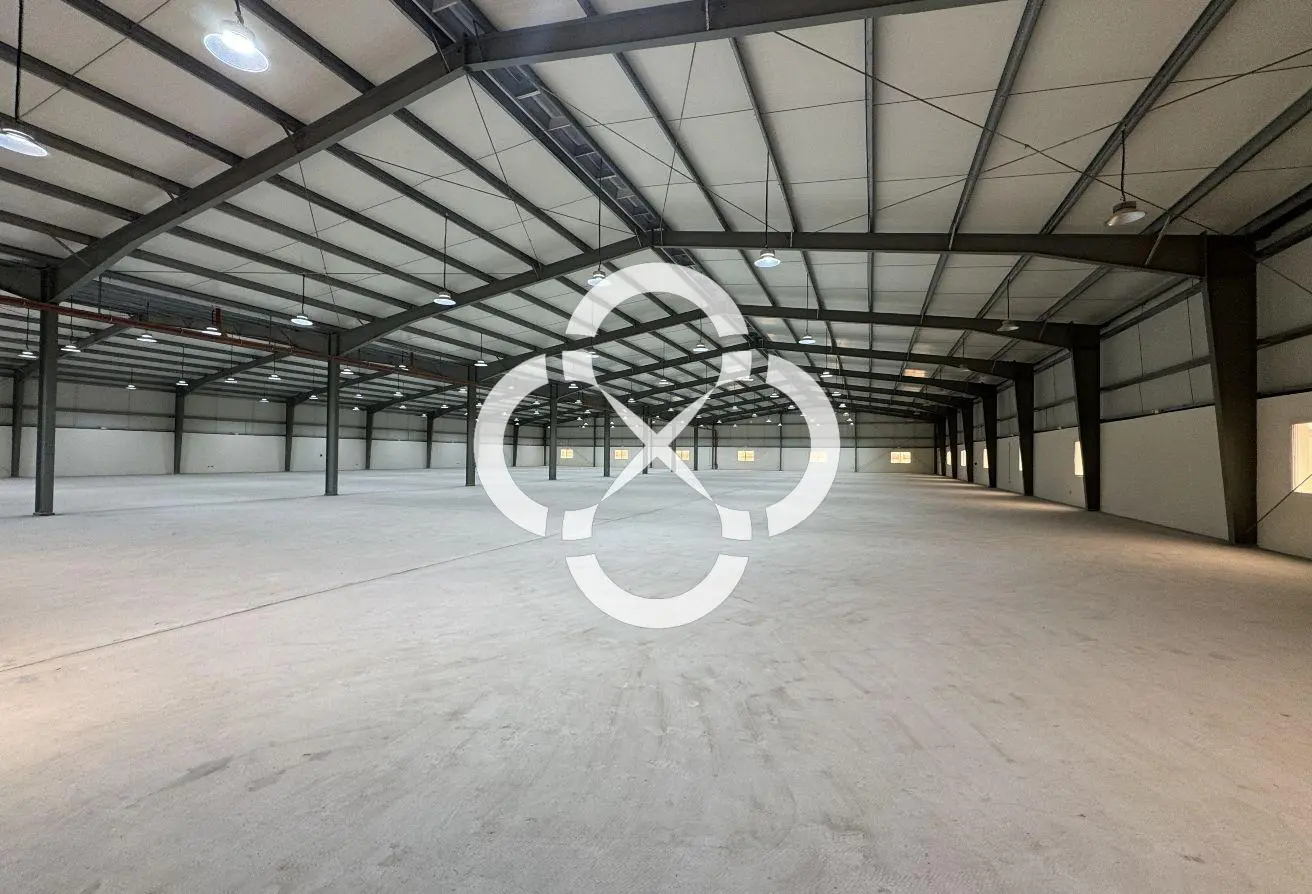 Spacious Warehouse | 6,300 sqm | Birkat Al Awamer